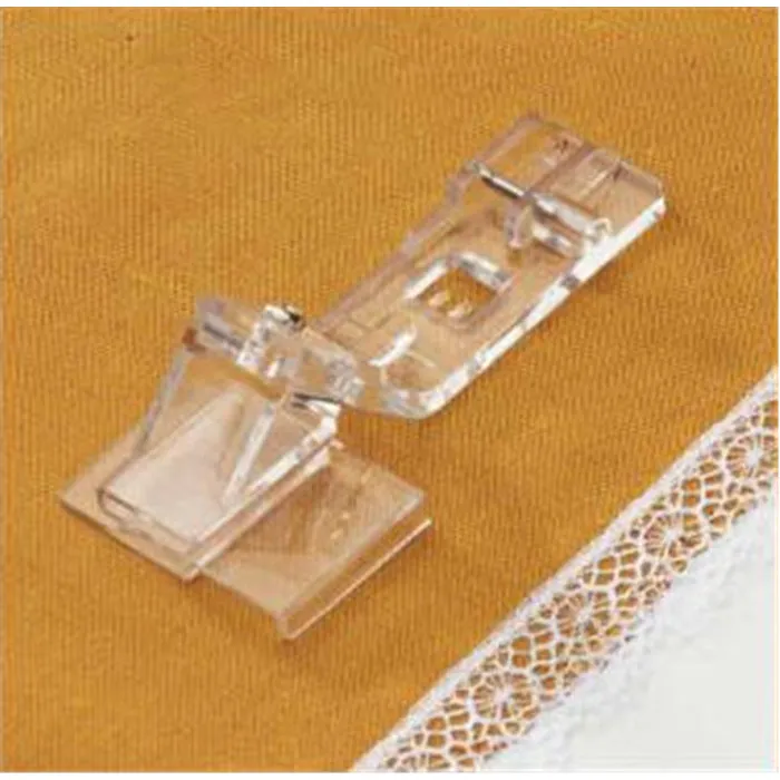 Pied pose dentelle, ruban